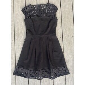 Lauren Ralph Lauren Black Laser Cut Fit & Flare Cocktail Skater LBD Dress Sz 4